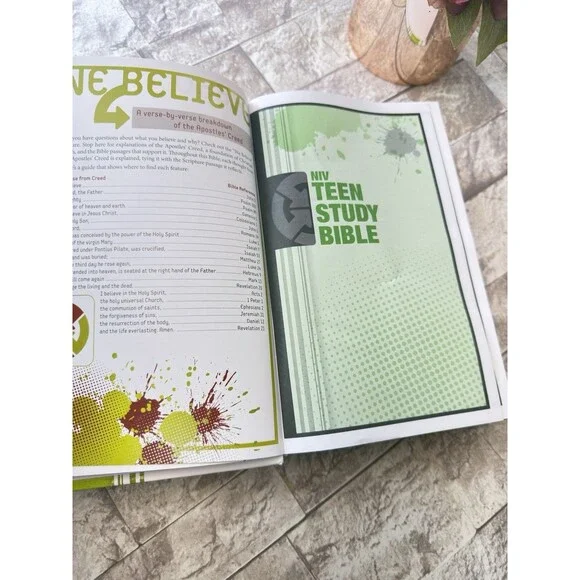 NEW Teen Study Bible-NIV by Zondervan - Picture 6 of 12